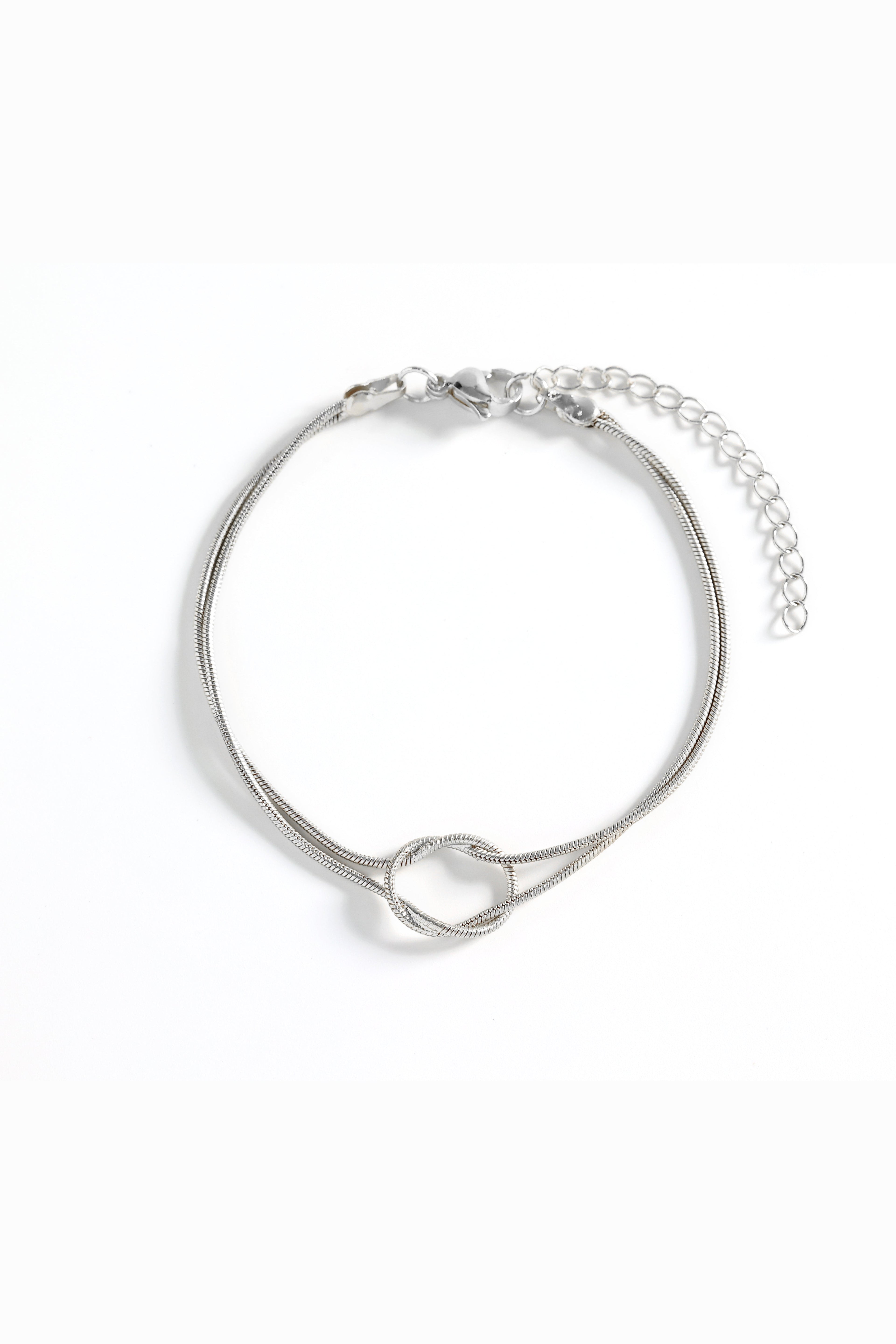 Dainty Knot Bracelet