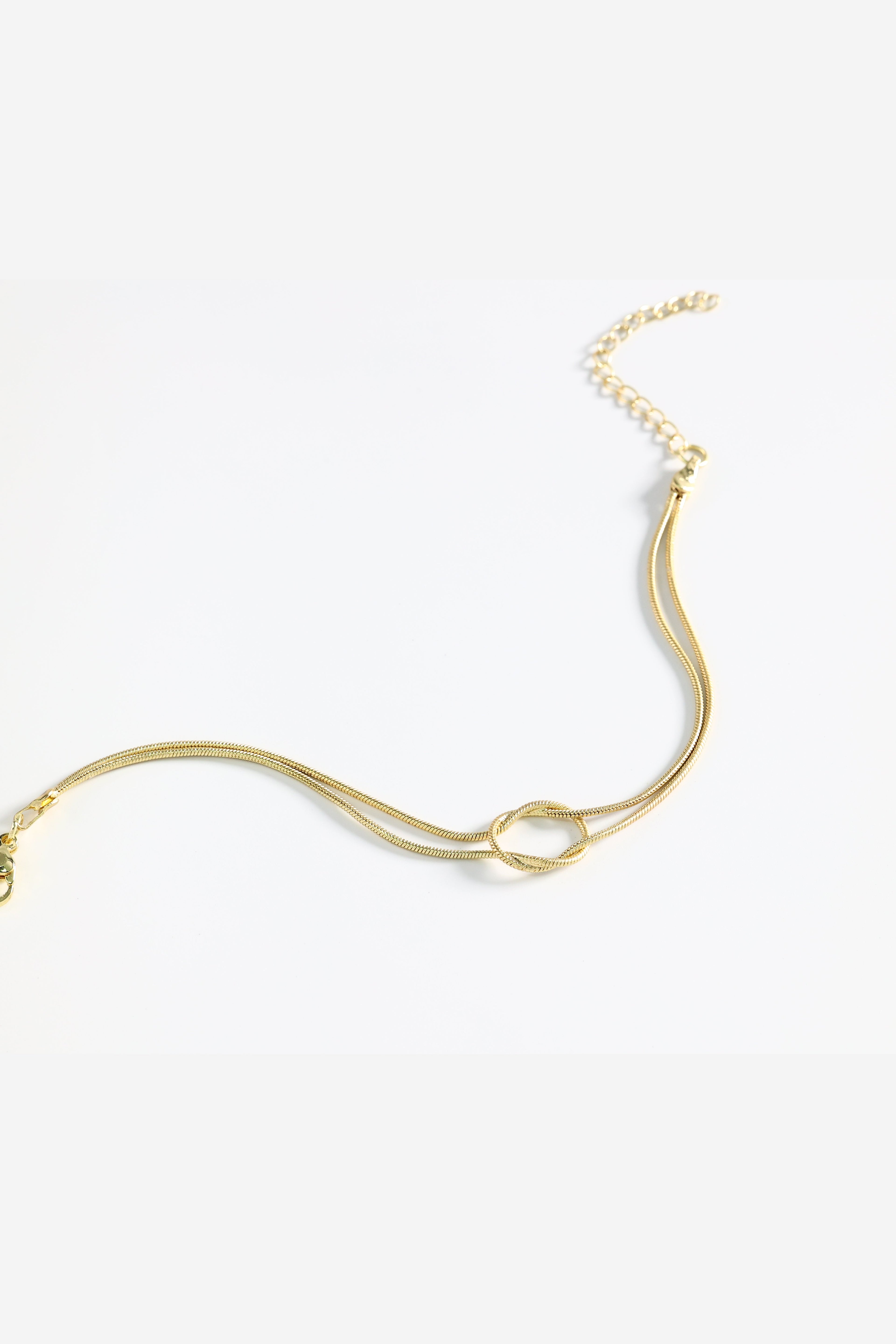 Dainty Knot Bracelet