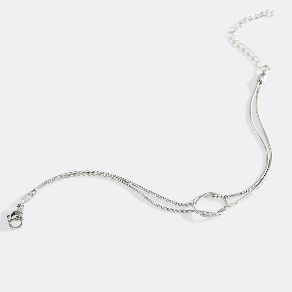 Dainty Knot Bracelet